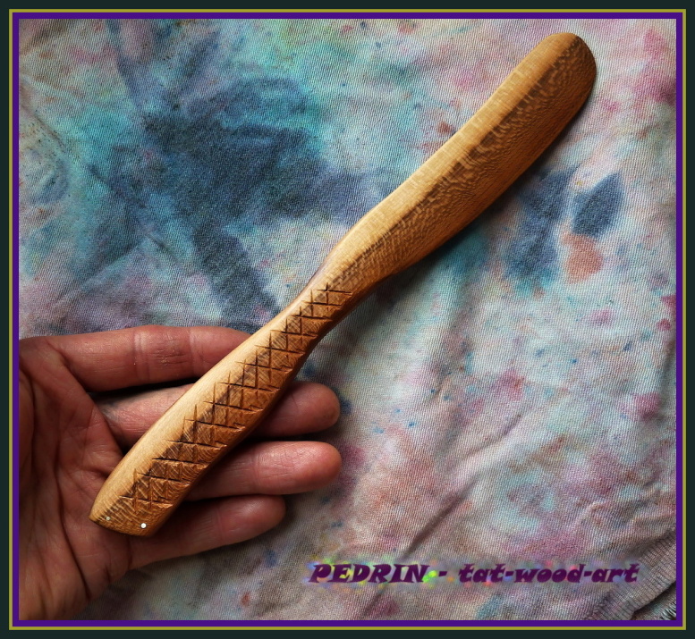 WOODEN KNIFE PRUNUS-tree